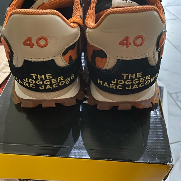 Marc Jacobs The Jogger Year of the Tiger shoe. Size 10 - Picture 9 of 16
